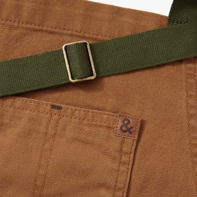 The Vintage Washed Essential Apron | Tobacco Leaf