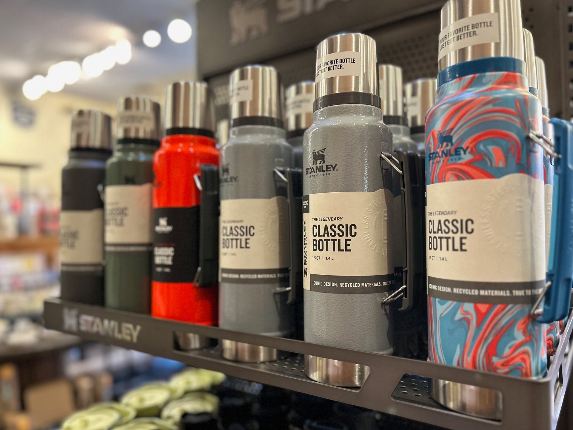 Large Legendary Classic Bottle 1.5qt | Blaze Orange - Domestic Domestic