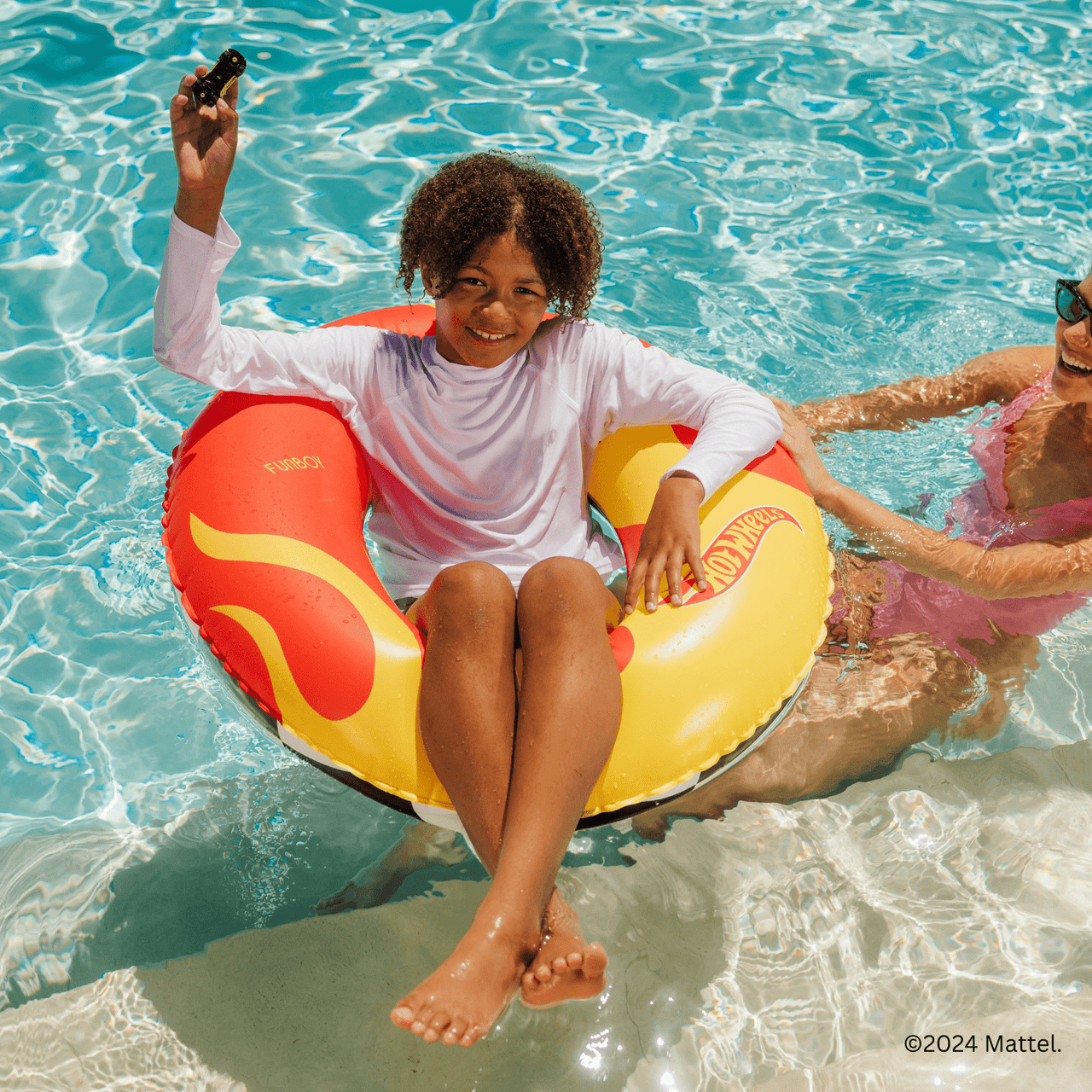 FUNBOY x Hot Wheels Kids Checkered Flame Tube Float