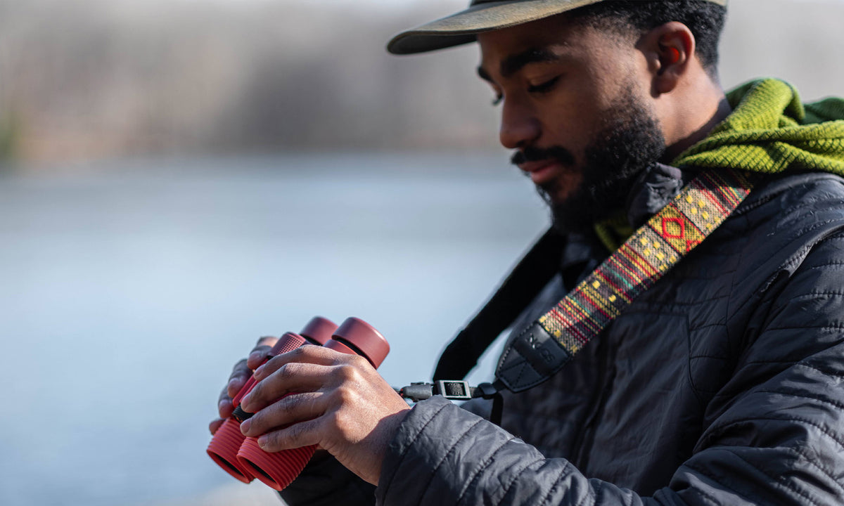 Field Issue 8x32 Binocular | Coral Red