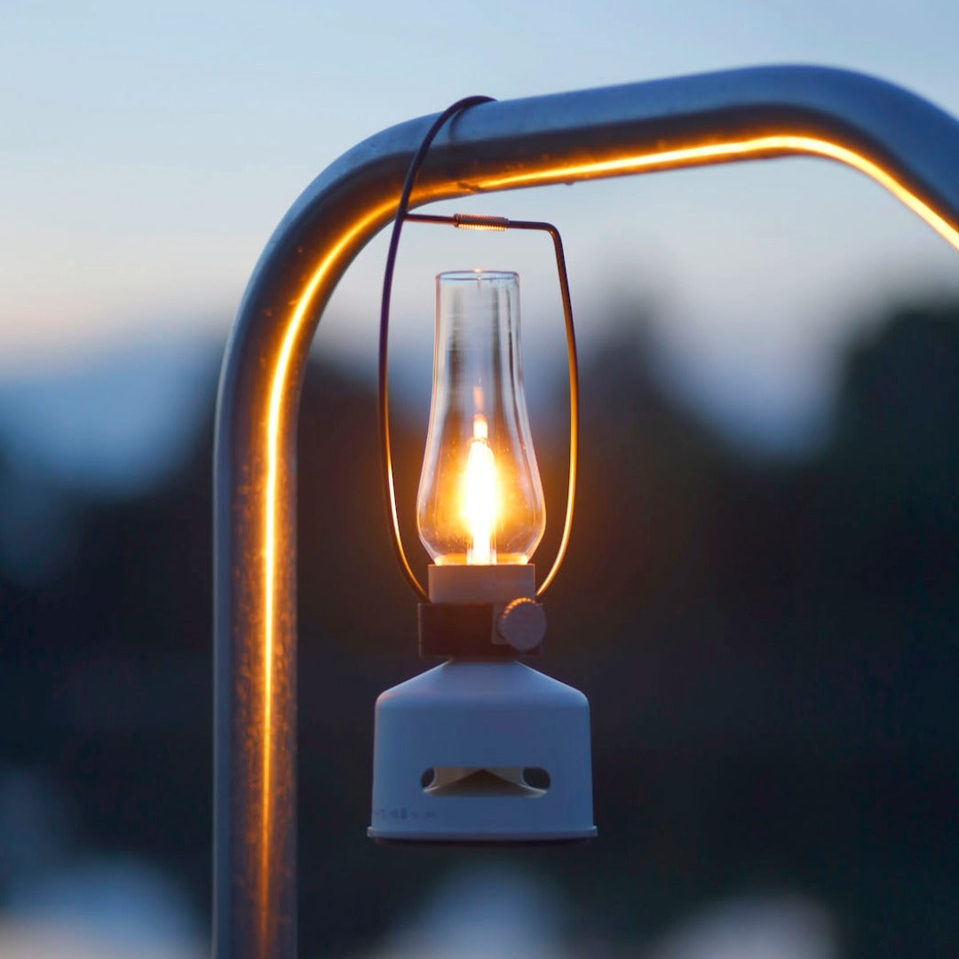 Light and Sound Lamp Hanger