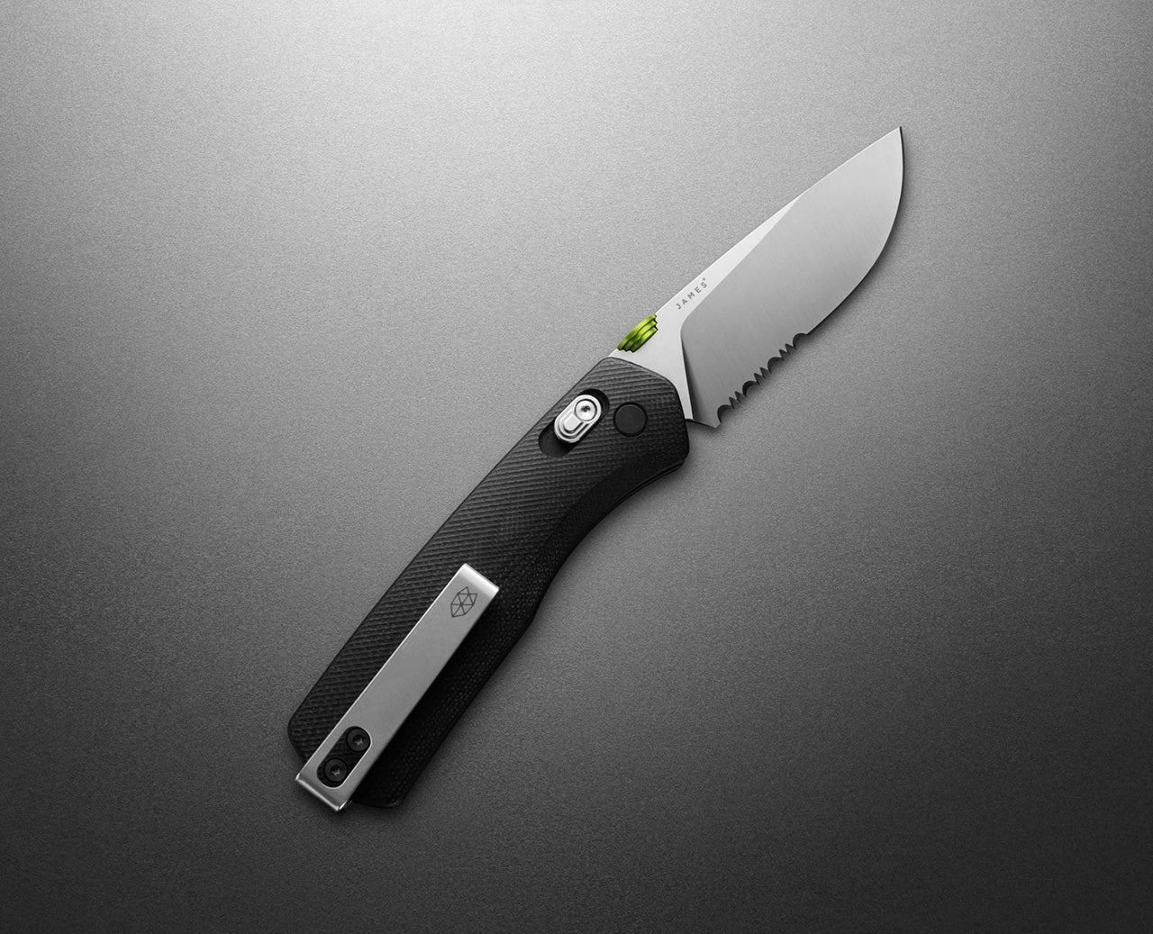 The Carter | Black & Serrated